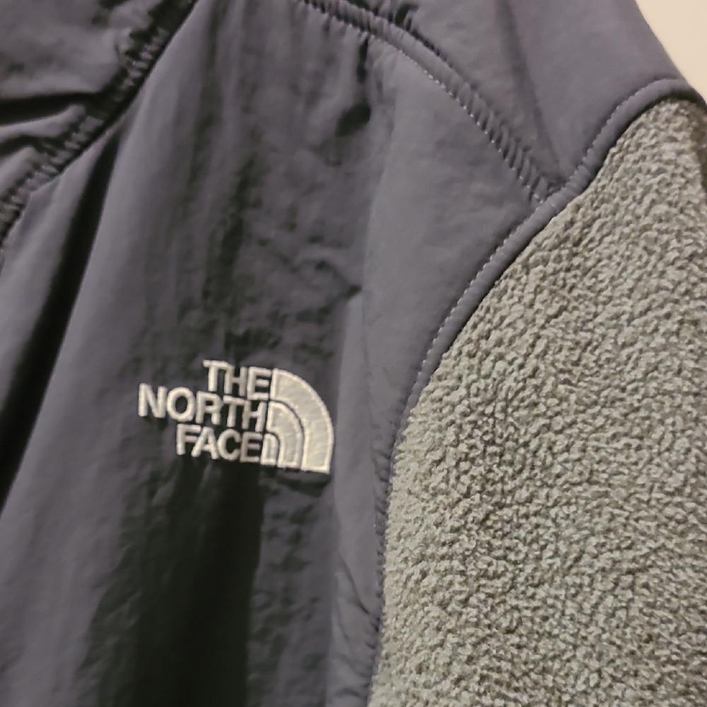 Kid's Two-Tone Jacket - Picture 3 of 7